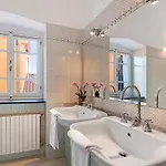 Apartamento Residenza Stoechas White *