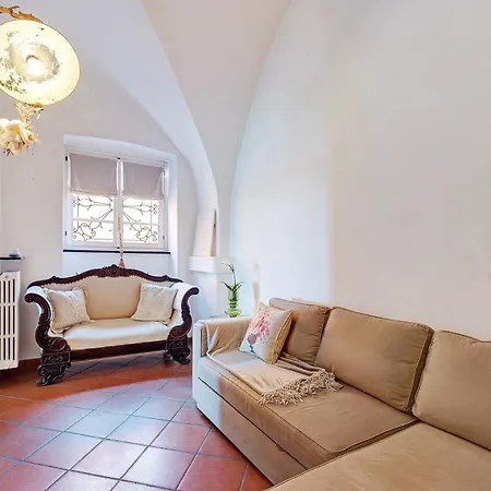 شقة Residenza Stoechas White ألبينغا