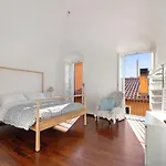 Residenza Stoechas White Appartement