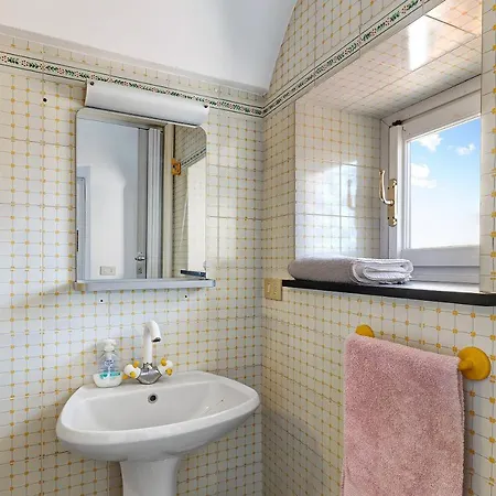 Residenza Stoechas White * Альбенга