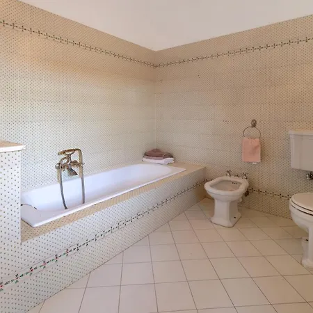 Residenza Stoechas White Apartment *
