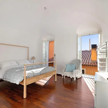 Residenza Stoechas White Apartment